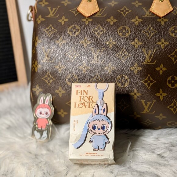 THE MONSTERS Pin for Love Vinyl Plush – Secret Edition Heart Labubu - Picture 7 of 8